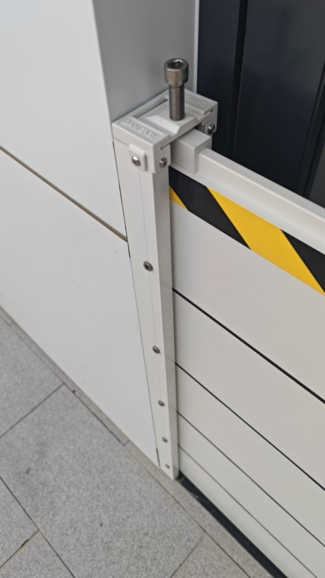 DamEasy Titan Aluminium Flood Barrier System - Dam Easy